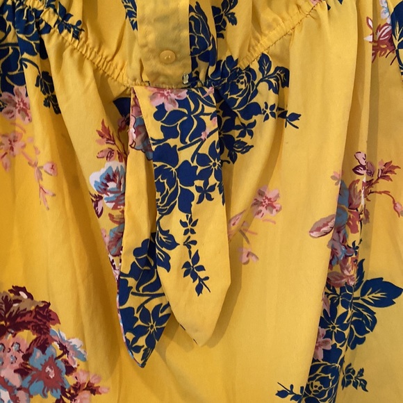 Summer Floral Off-the-shoulder Tunic - Picture 3 of 5